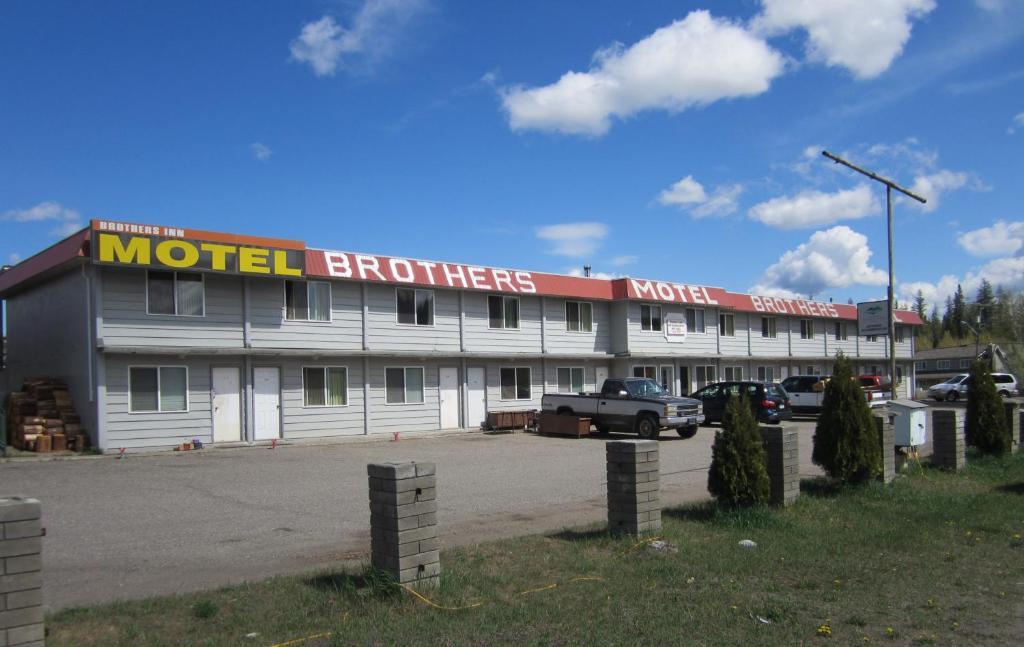 Brothers Inn Motel Prince George Esterno foto